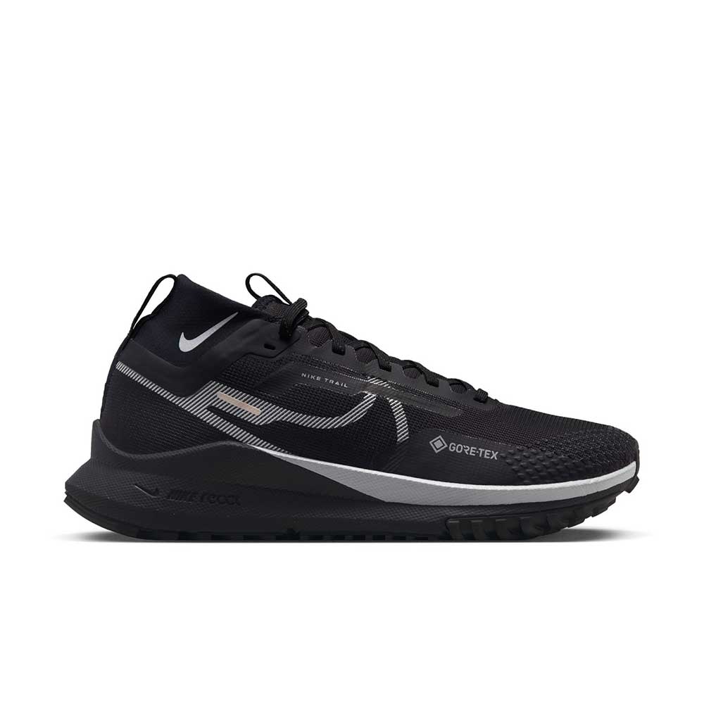 Nike, Scarpa da corsa Pegasus Trail 4 Gore Tex Donna - Nero/Grigio Lupo - Regolare (B)