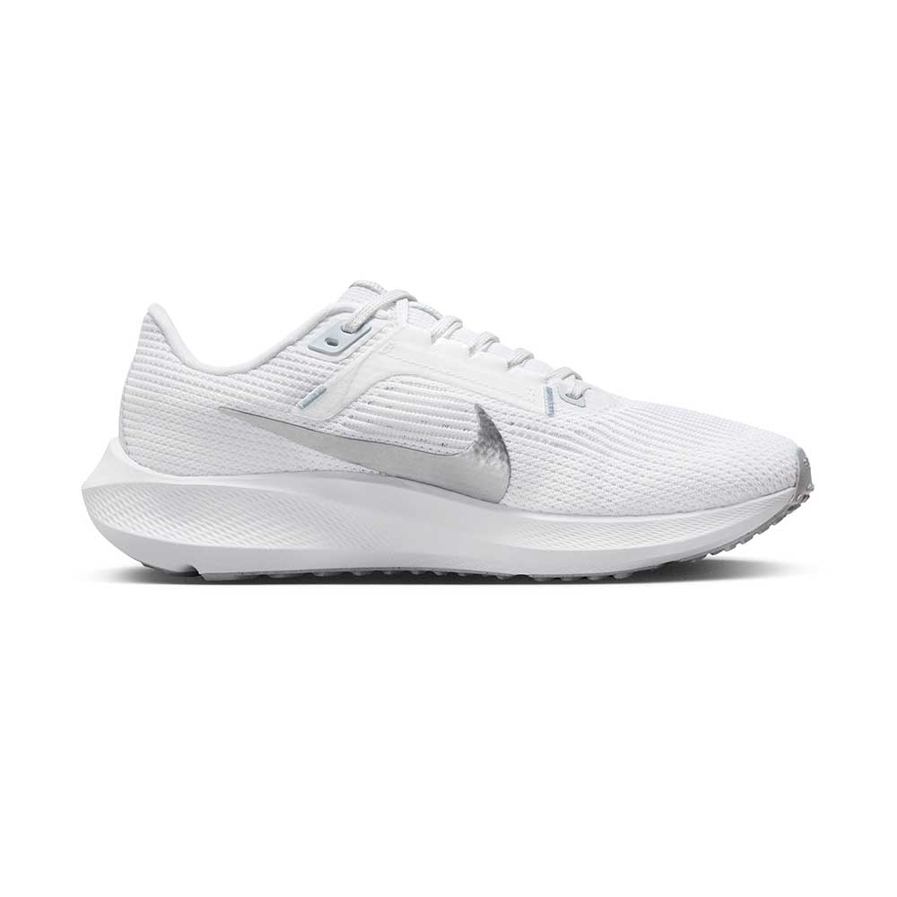 Nike, Scarpe da corsa Air Zoom Pegasus 40 da donna - Bianco/Argento metallico/Platino puro - Regolare (B)