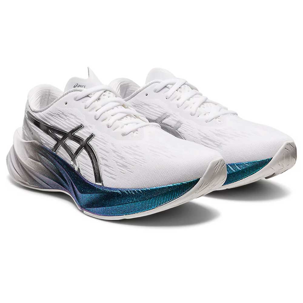 Asics, Scarpe da corsa Novablast 3 Platinum da donna - Bianco/Argento puro - Regolare (B)