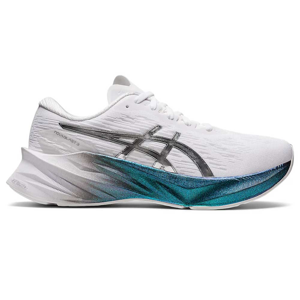 Asics, Scarpe da corsa Novablast 3 Platinum da donna - Bianco/Argento puro - Regolare (B)