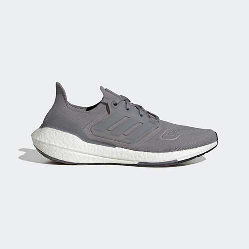 adidas, Uomo ULTRABOOST 22 - Grigio Tre/Grigio Tre/Nero - Regolare (D)